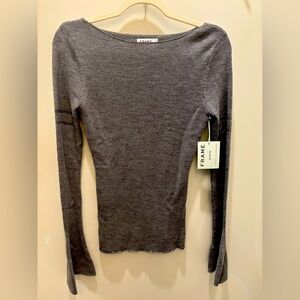 Beautiful, long-sleeved FRAME classy sweater top
